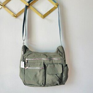 Cluci Travel Purse, Waterproof, NWT, Olive Green